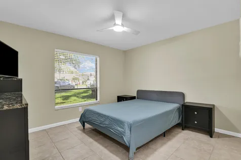 3930 NW 79th Way Davie FL 33024