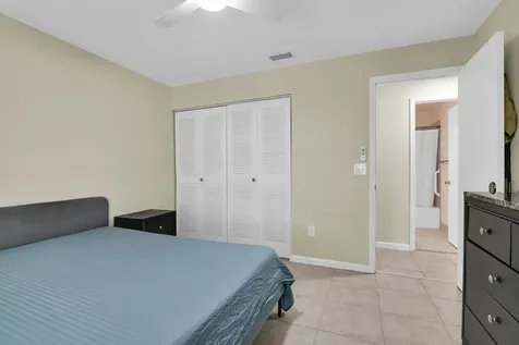3930 NW 79th Way Davie FL 33024
