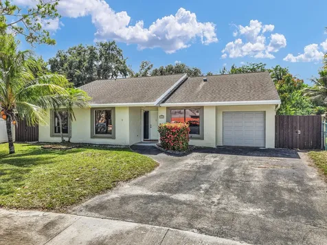 3930 NW 79th Way Davie FL 33024