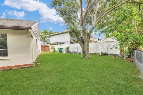 3930 NW 79th Way Davie FL 33024