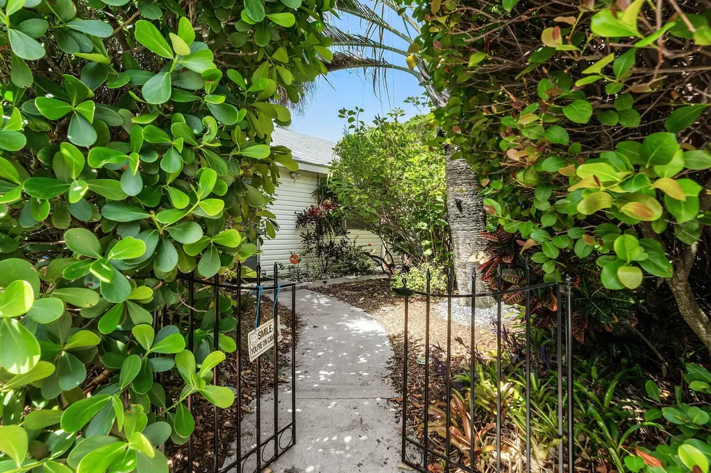 1309 Lucerne Avenue Lake Worth Beach FL 33460