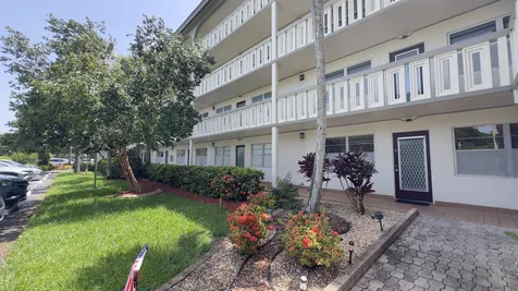 1805 Eleuthera Point Coconut Creek FL 33066