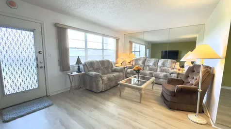 1805 Eleuthera Point Coconut Creek FL 33066