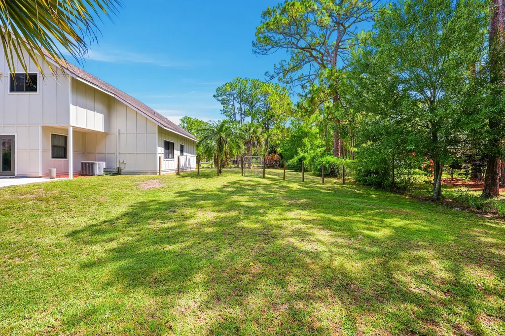 15590 61st Place N Loxahatchee FL 33470