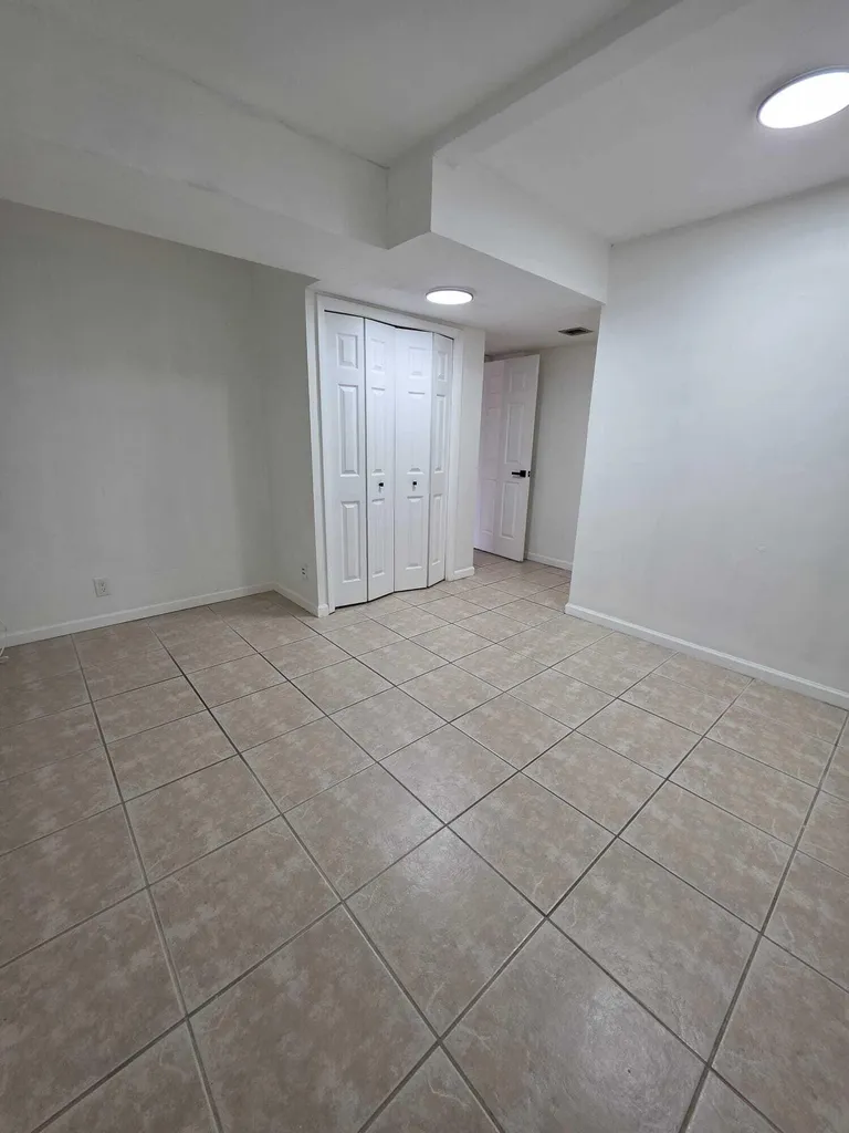390 Racquet Club Road Weston FL 33326