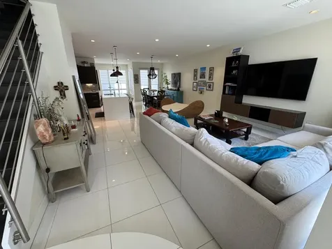 6361 NW 103rd Passage Doral FL 33178