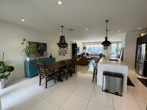 6361 NW 103rd Passage Doral FL 33178