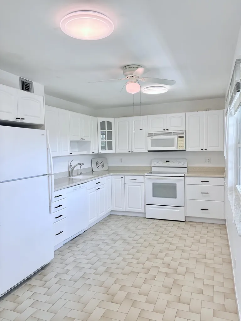 804 Cypress Grove Lane Pompano Beach FL 33069