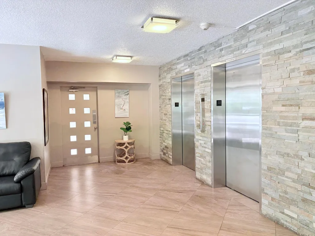 804 Cypress Grove Lane Pompano Beach FL 33069