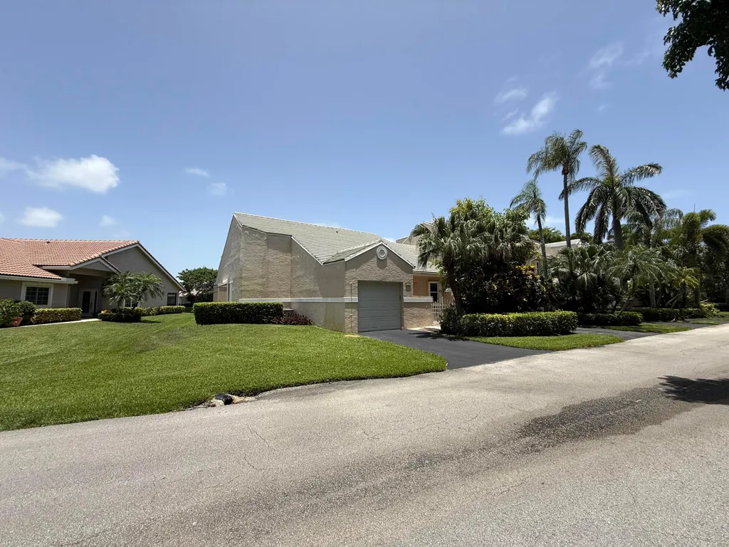 225 N Lakeshore Drive Hypoluxo FL 33462
