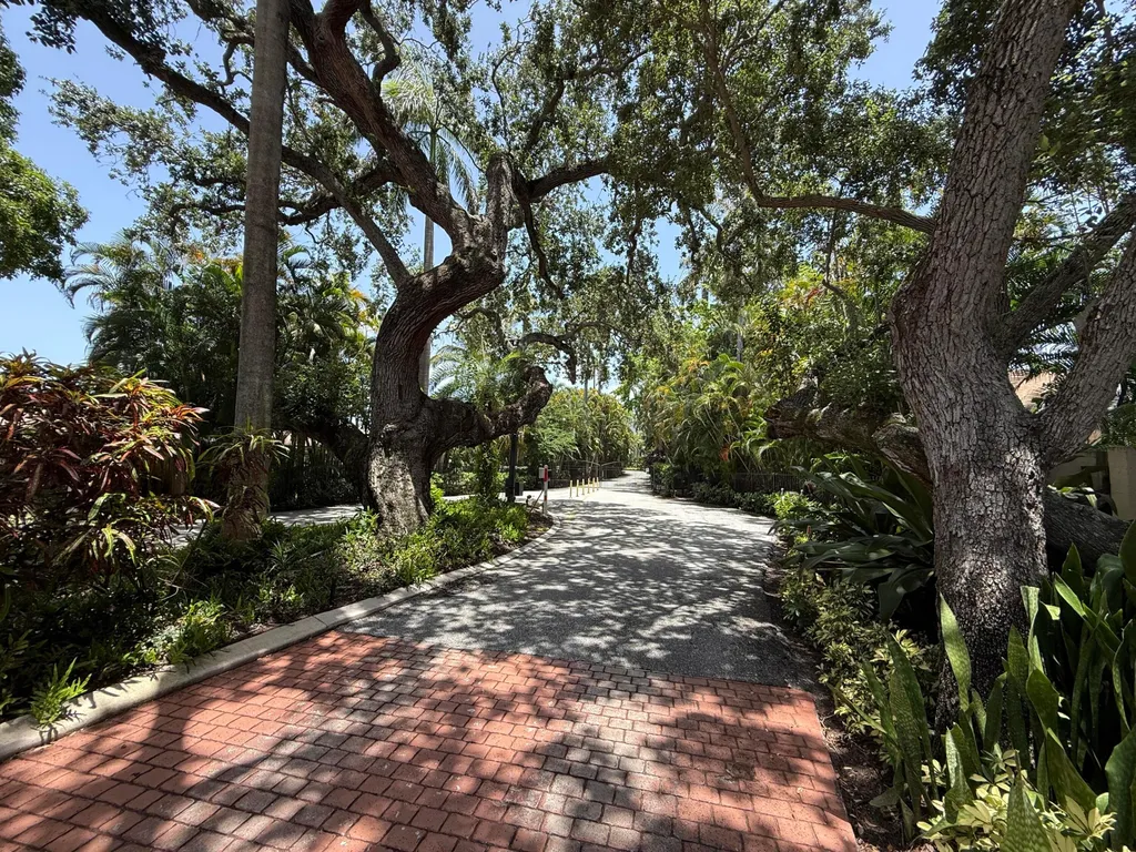 225 N Lakeshore Drive Hypoluxo FL 33462