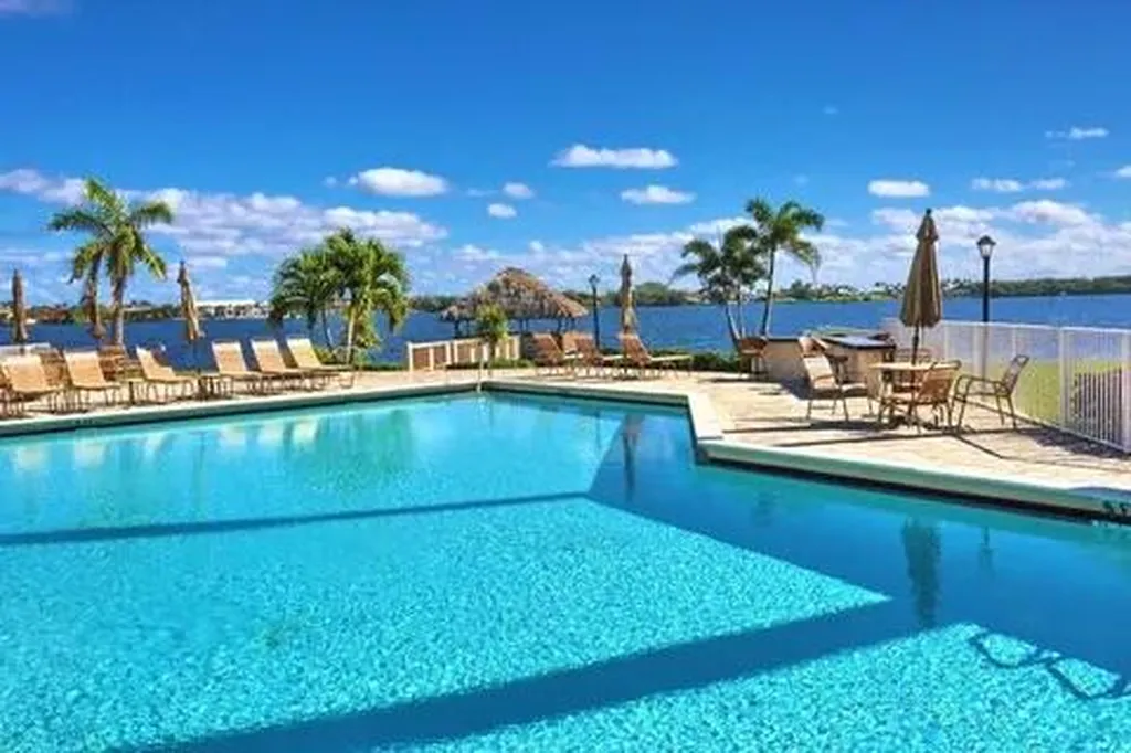 225 N Lakeshore Drive Hypoluxo FL 33462