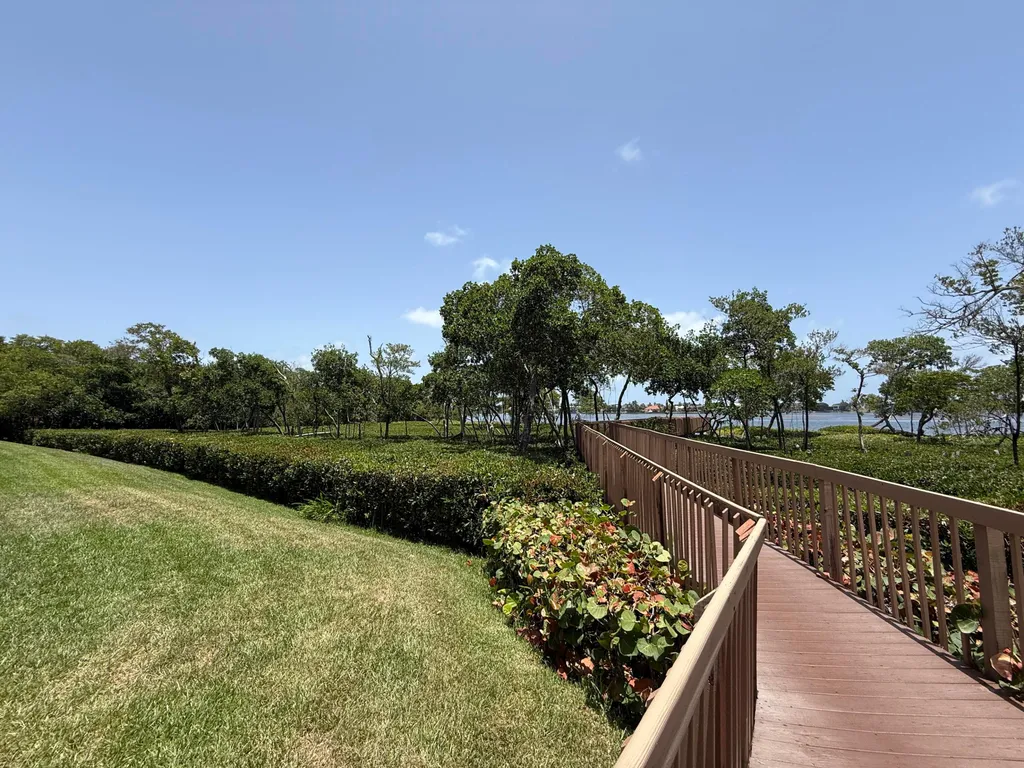 225 N Lakeshore Drive Hypoluxo FL 33462