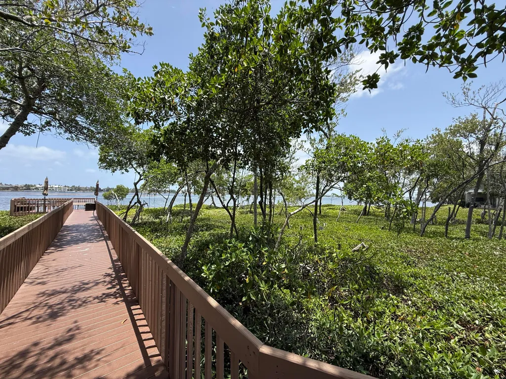 225 N Lakeshore Drive Hypoluxo FL 33462