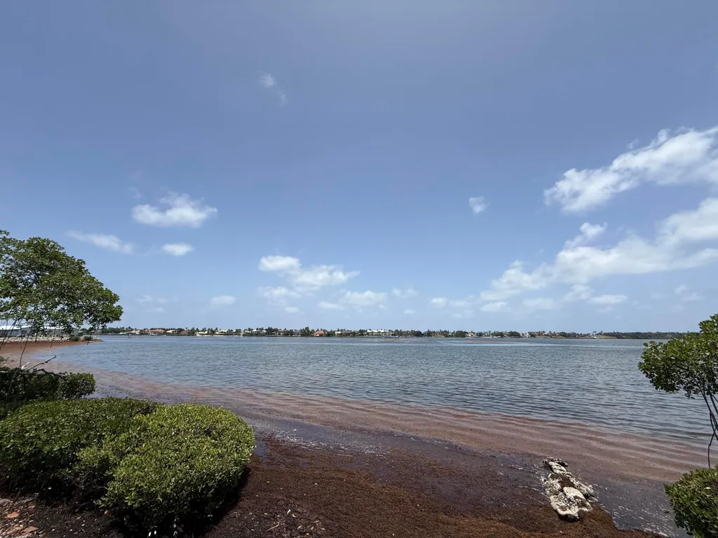 225 N Lakeshore Drive Hypoluxo FL 33462