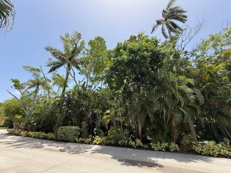225 N Lakeshore Drive Hypoluxo FL 33462