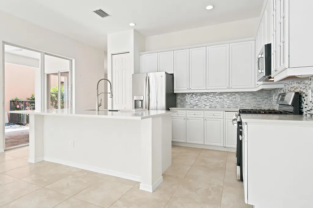 207 Isle Verde Way Palm Beach Gardens FL 33418