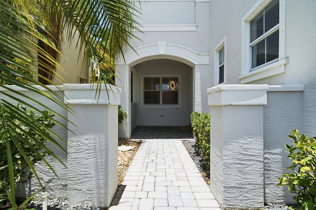 207 Isle Verde Way Palm Beach Gardens FL 33418