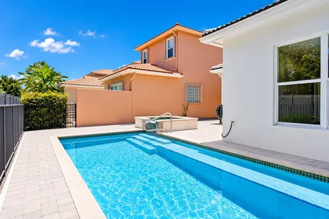207 Isle Verde Way Palm Beach Gardens FL 33418