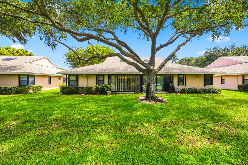 8343 Springlake Drive Boca Raton FL 33496