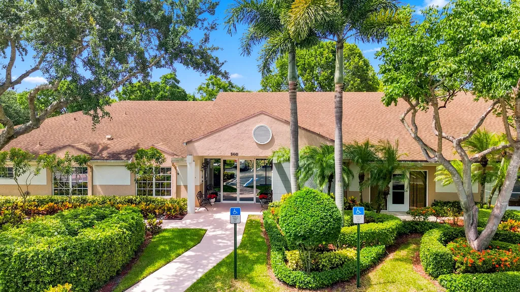 8343 Springlake Drive Boca Raton FL 33496