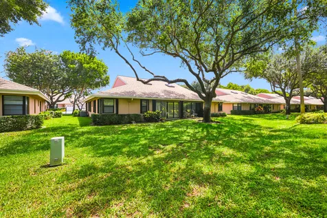 8343 Springlake Drive Boca Raton FL 33496