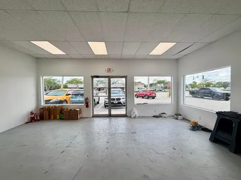 3863 NW 19th Street Lauderdale Lakes FL 33311
