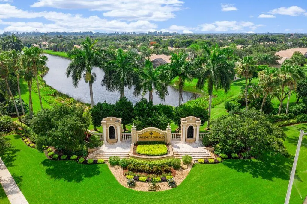 8135 Playa Del Sur Boulevard Lake Worth FL 33467