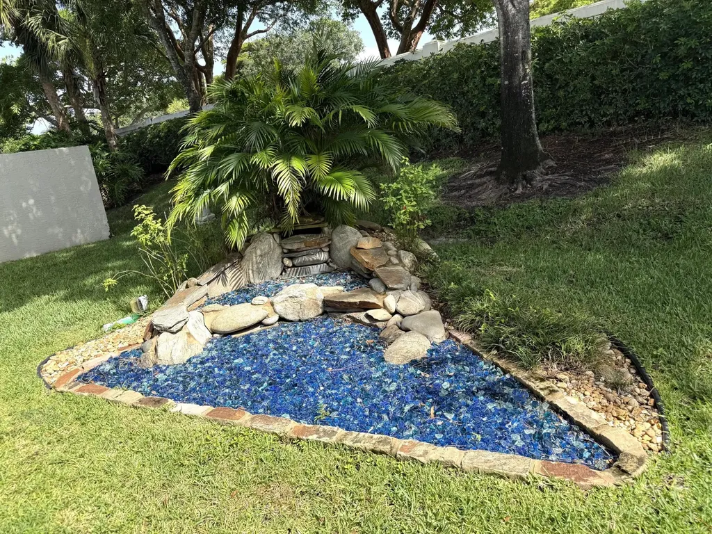 8135 Playa Del Sur Boulevard Lake Worth FL 33467