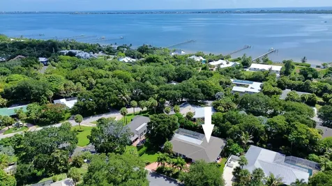 22 Banyan Road Sewalls Point FL 34996