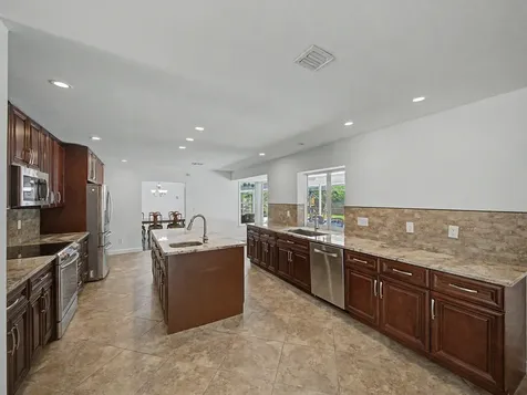 22 Banyan Road Sewalls Point FL 34996