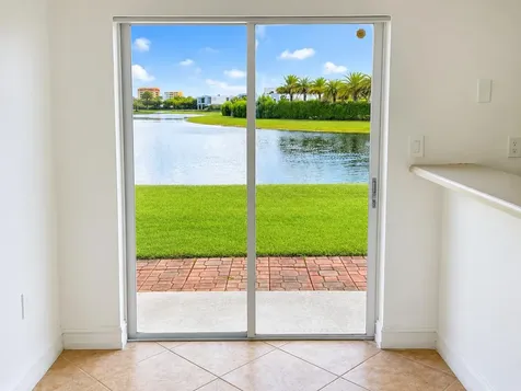 180 Riviera Circle Weston FL 33326