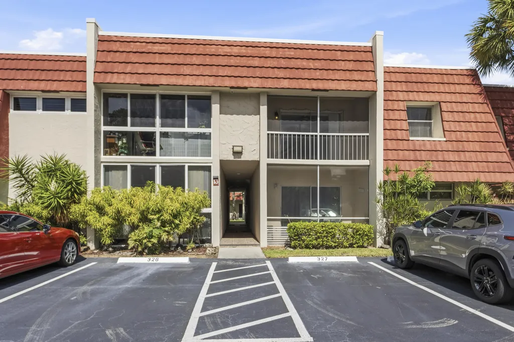 13 Jacaranda Drive Plantation FL 33324