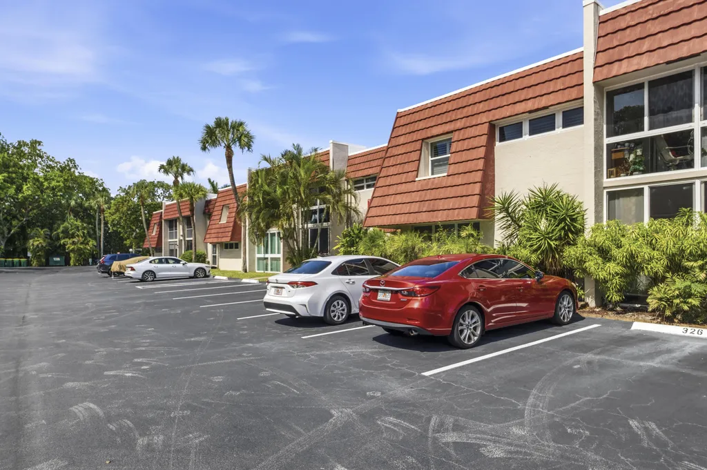 13 Jacaranda Drive Plantation FL 33324