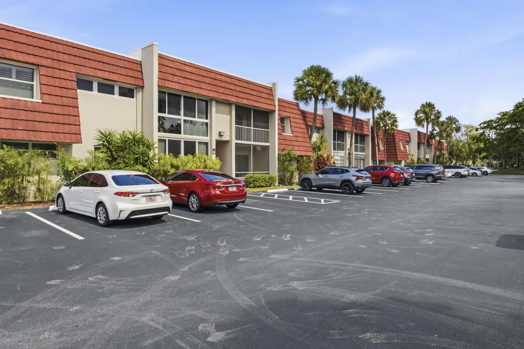 13 Jacaranda Drive Plantation FL 33324