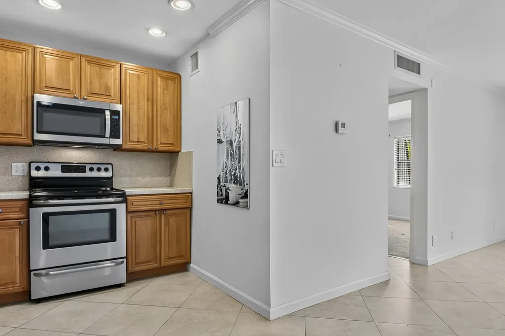13 Jacaranda Drive Plantation FL 33324