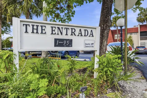 13 Jacaranda Drive Plantation FL 33324