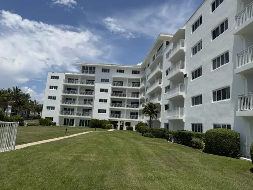 33 S Ocean Avenue Palm Beach Shores FL 33404