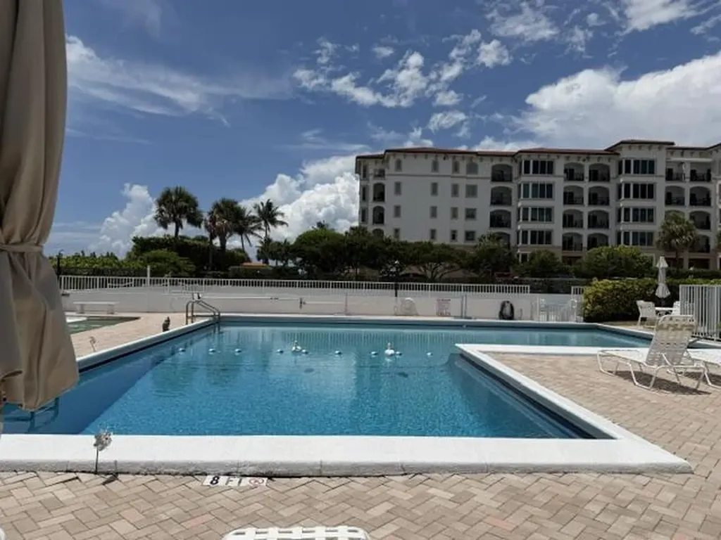 33 S Ocean Avenue Palm Beach Shores FL 33404