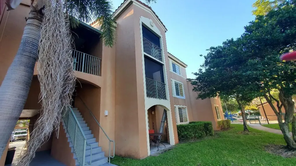 4844 N State Road 7 Coconut Creek FL 33073