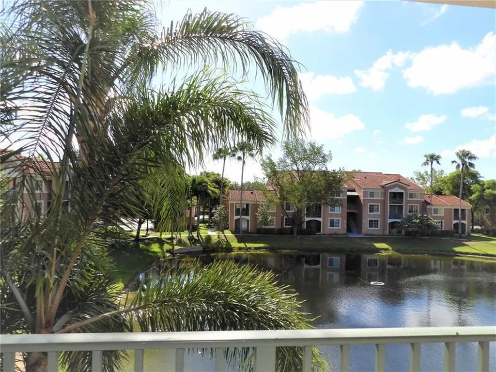 4844 N State Road 7 Coconut Creek FL 33073