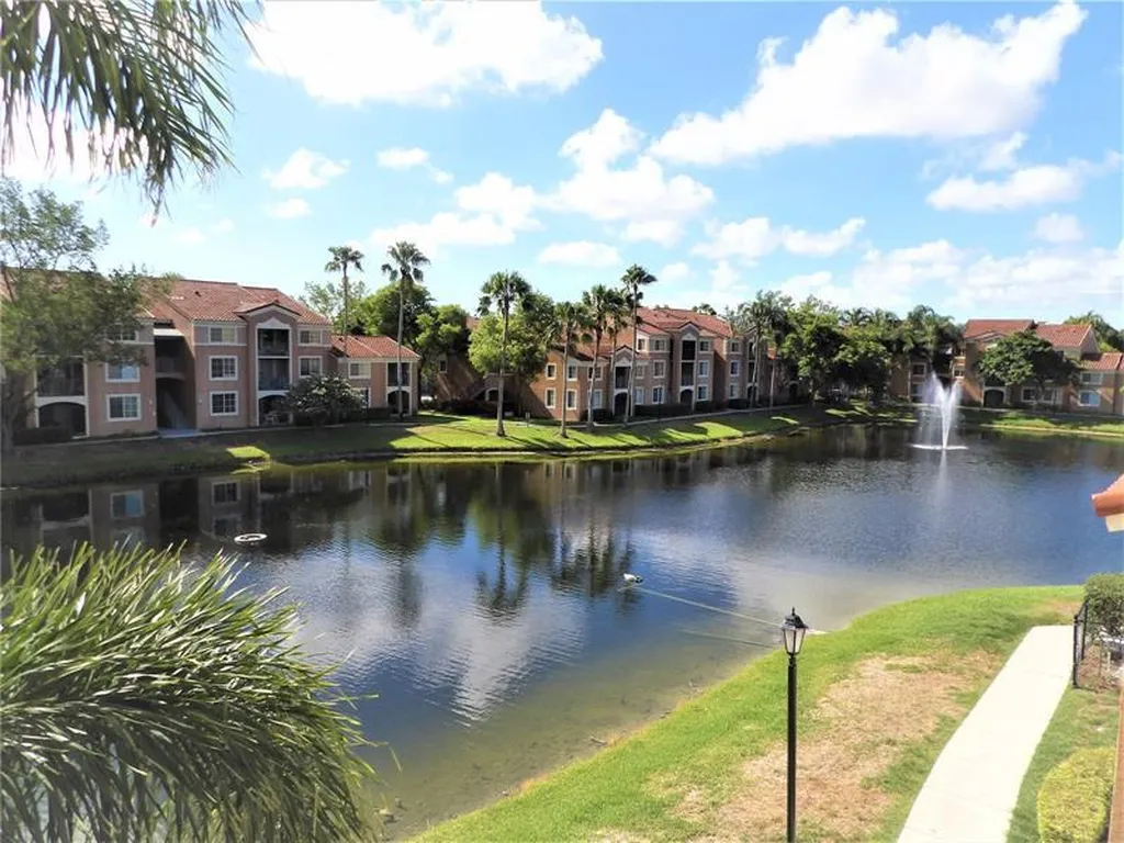 4844 N State Road 7 Coconut Creek FL 33073