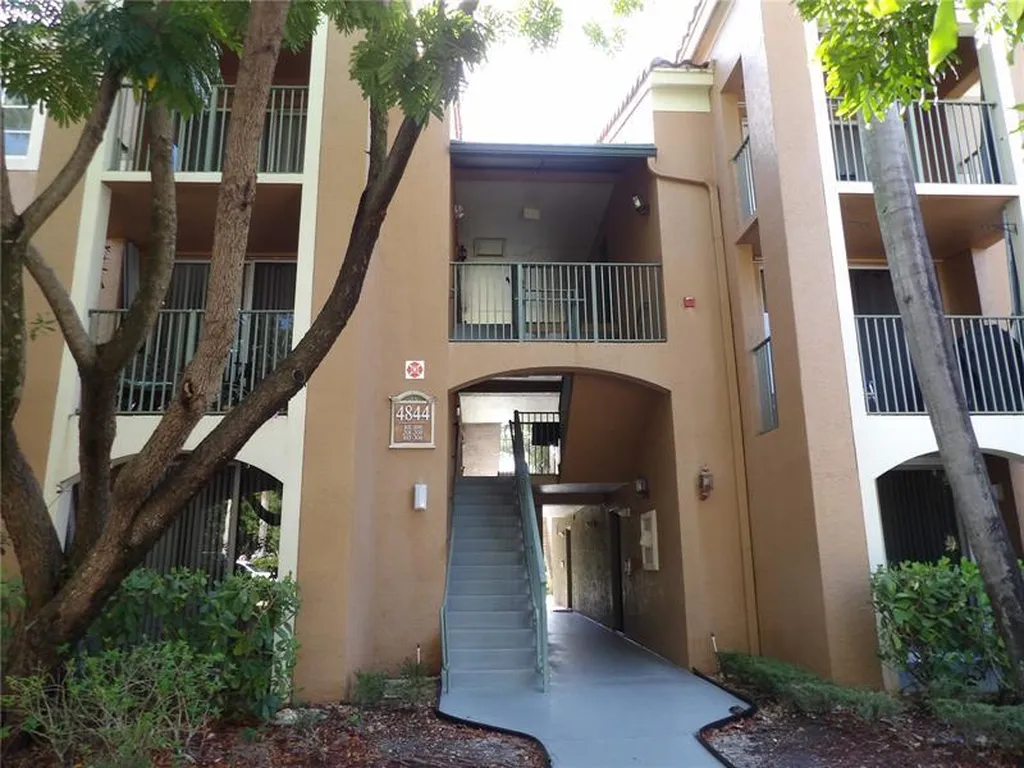 4844 N State Road 7 Coconut Creek FL 33073