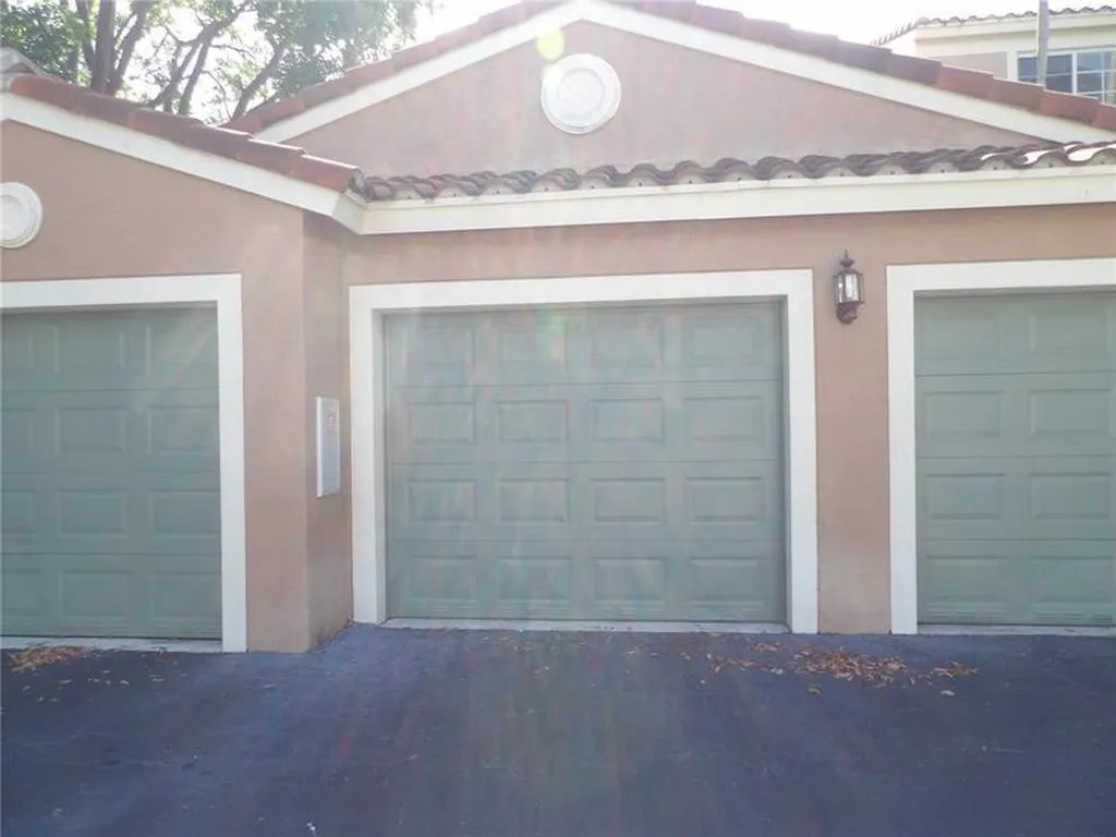 4844 N State Road 7 Coconut Creek FL 33073