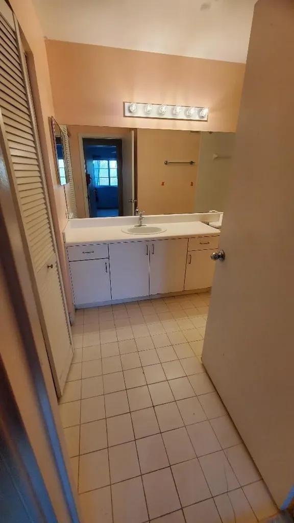 4844 N State Road 7 Coconut Creek FL 33073