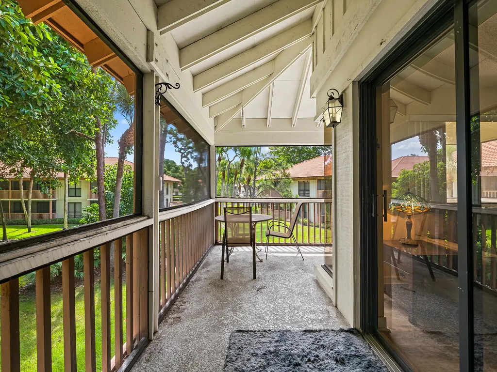 218 Brackenwood Terrace Palm Beach Gardens FL 33418