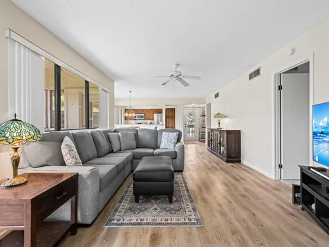 218 Brackenwood Terrace Palm Beach Gardens FL 33418