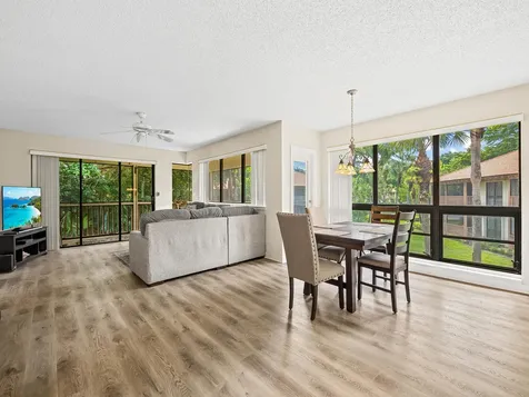 218 Brackenwood Terrace Palm Beach Gardens FL 33418