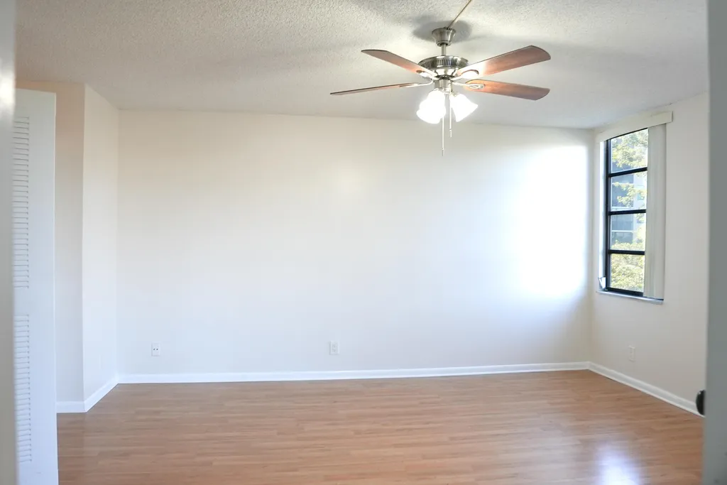 2112 S Cypress Bend Drive Pompano Beach FL 33069
