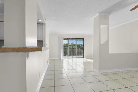 2112 S Cypress Bend Drive Pompano Beach FL 33069